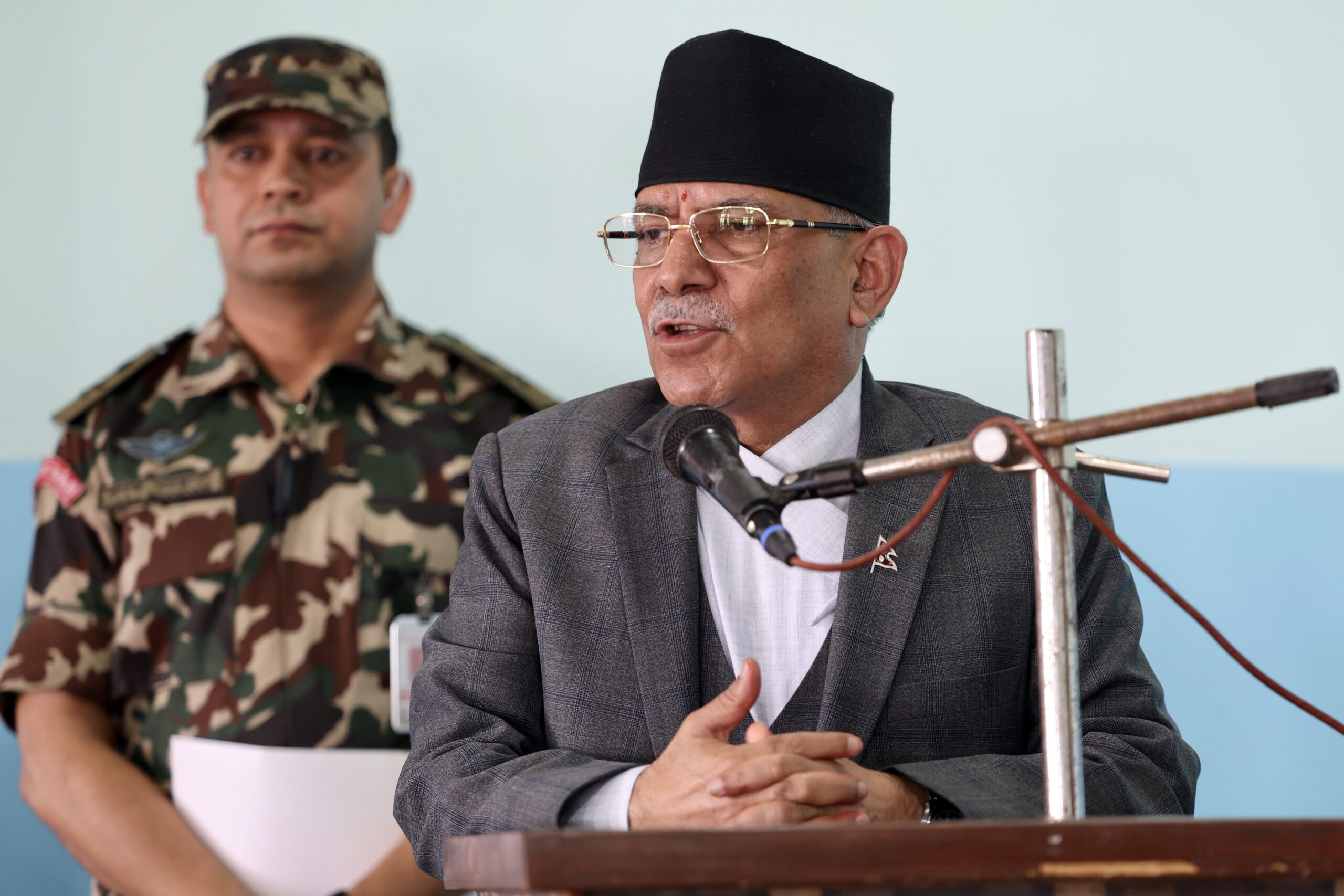 अर्थतन्त्रलाई गति दिन लागिपरेको छु : प्रधानमन्त्री दाहाल