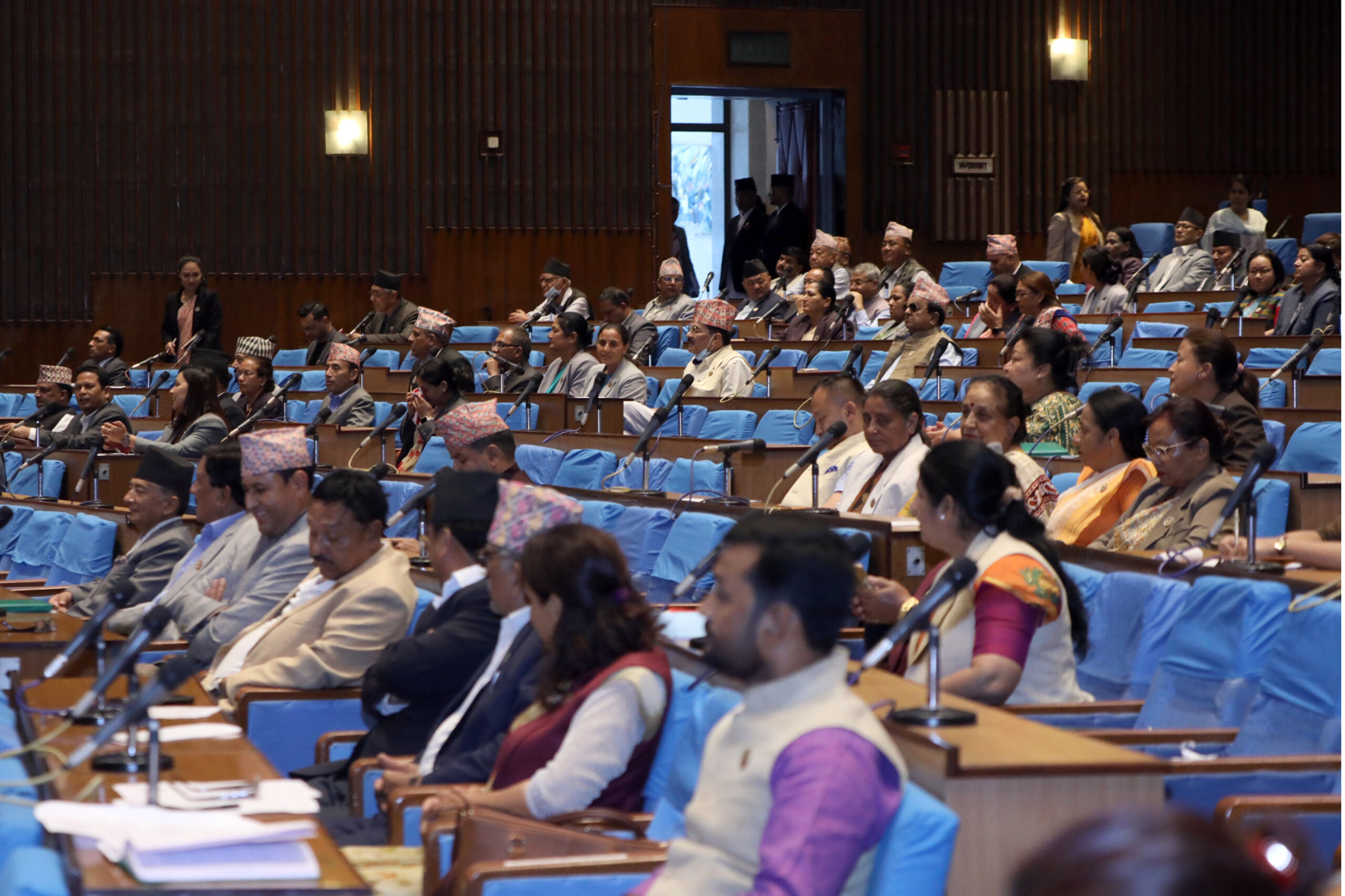 प्रतिपक्षको नाराबाजीले संसद् बैठक स्थगन