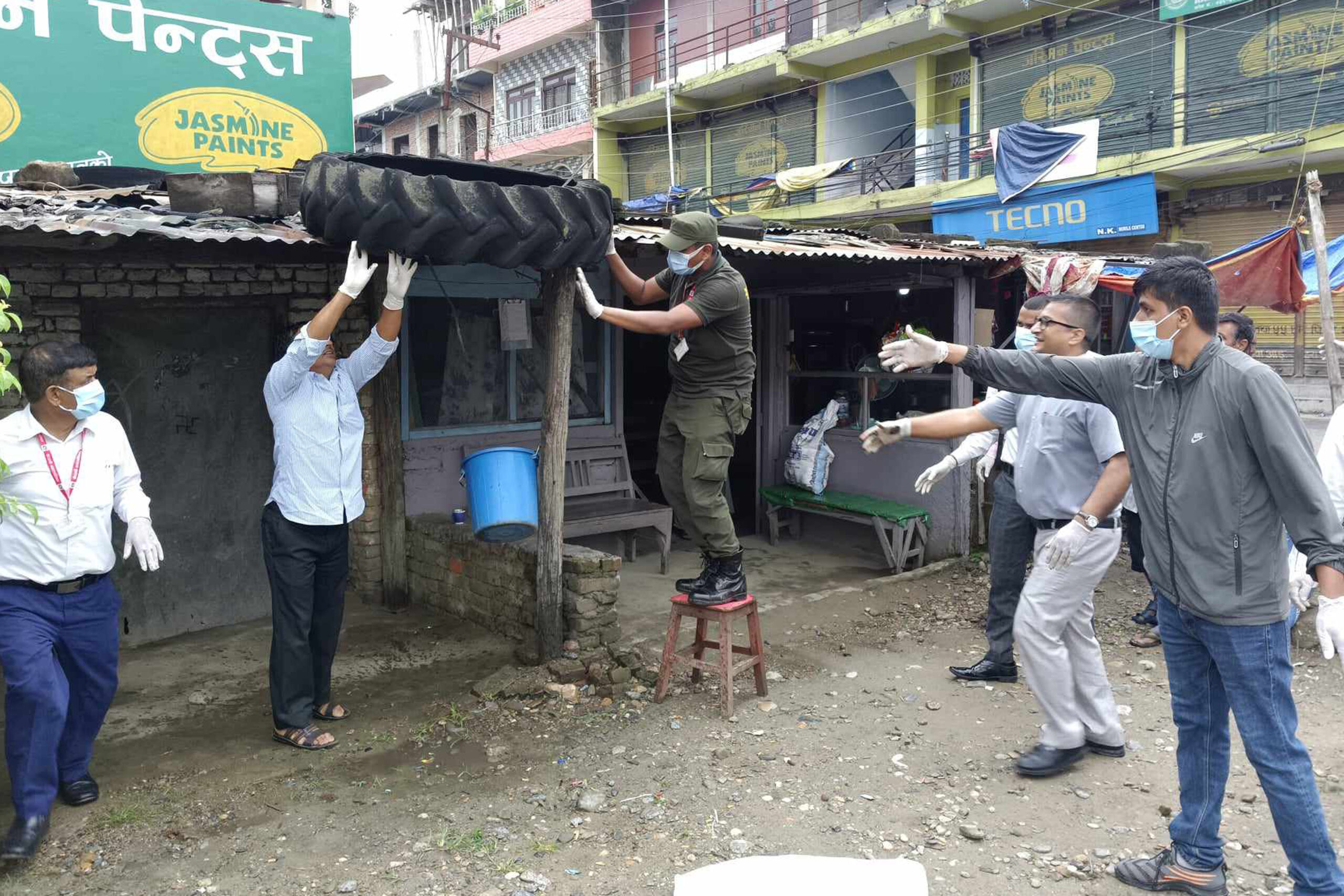 चितवनमा डेङ्गुबाट बच्न ‘लार्भा खोज र नष्ट गर’ अभियान