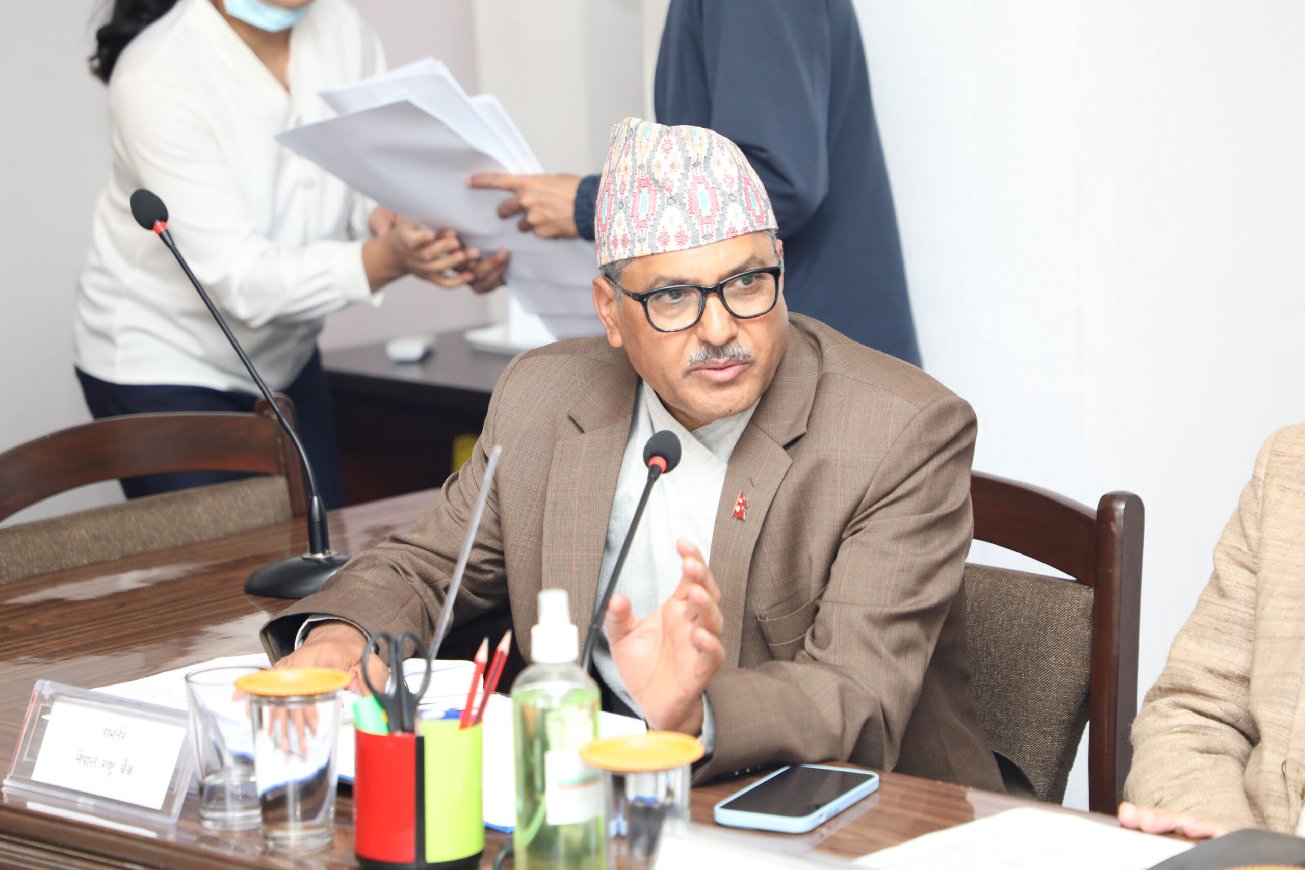 बजेटले लिएको लक्ष्य कार्यान्वयन गर्ने गरी मौद्रिक नीति आउँछ : गभर्नर अधिकारी