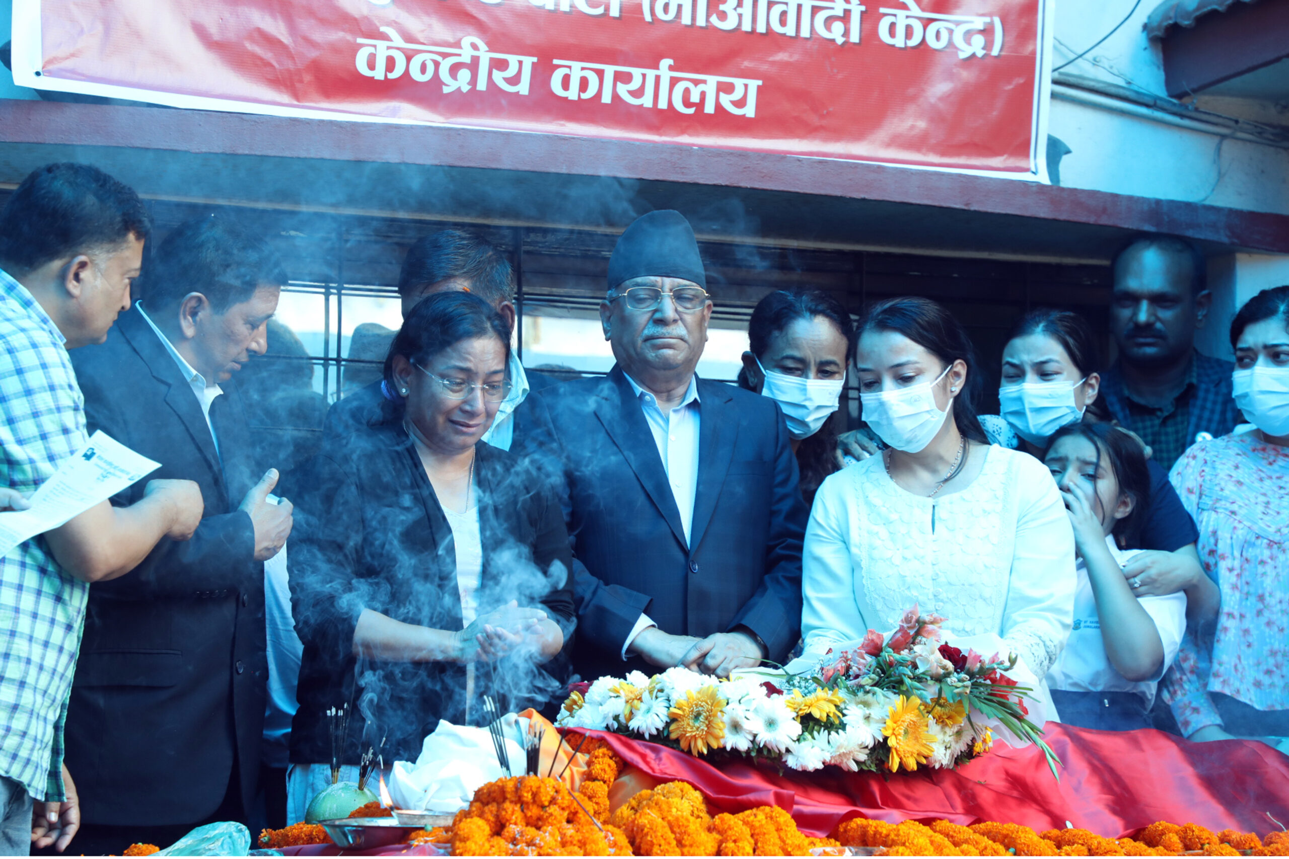 दाहालको पार्थीव शरीरमा श्रद्धाञ्जली अर्पण