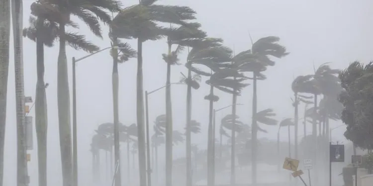 Hurricane kills 7 on wild beach in central Russia