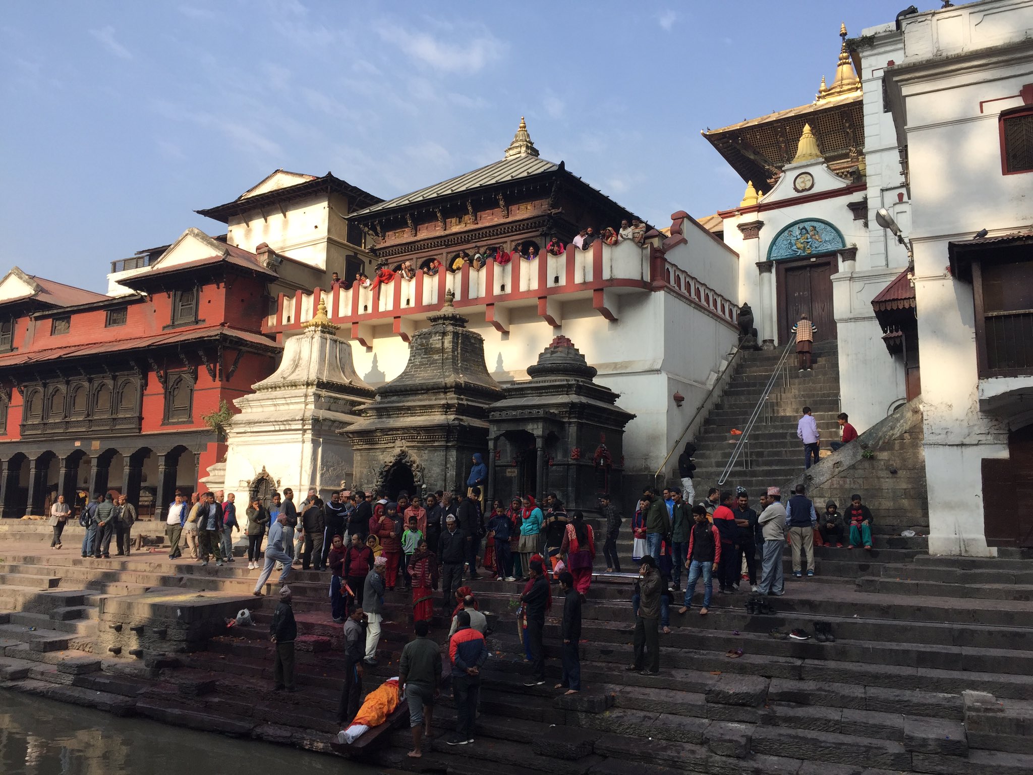 डेढ लाख भक्तजनले गरे पशुपतिनाथमा दर्शन