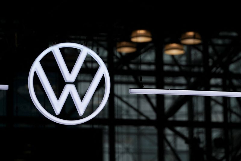 Volkswagen production resumes after IT outage