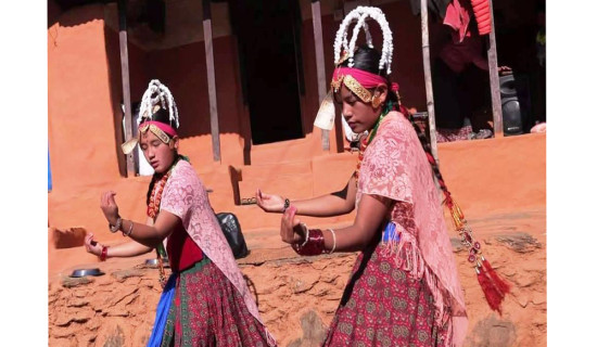 पर्यटकको पर्खाइमा मिलेनियम ट्रेकका पर्यटन व्यवसायी
