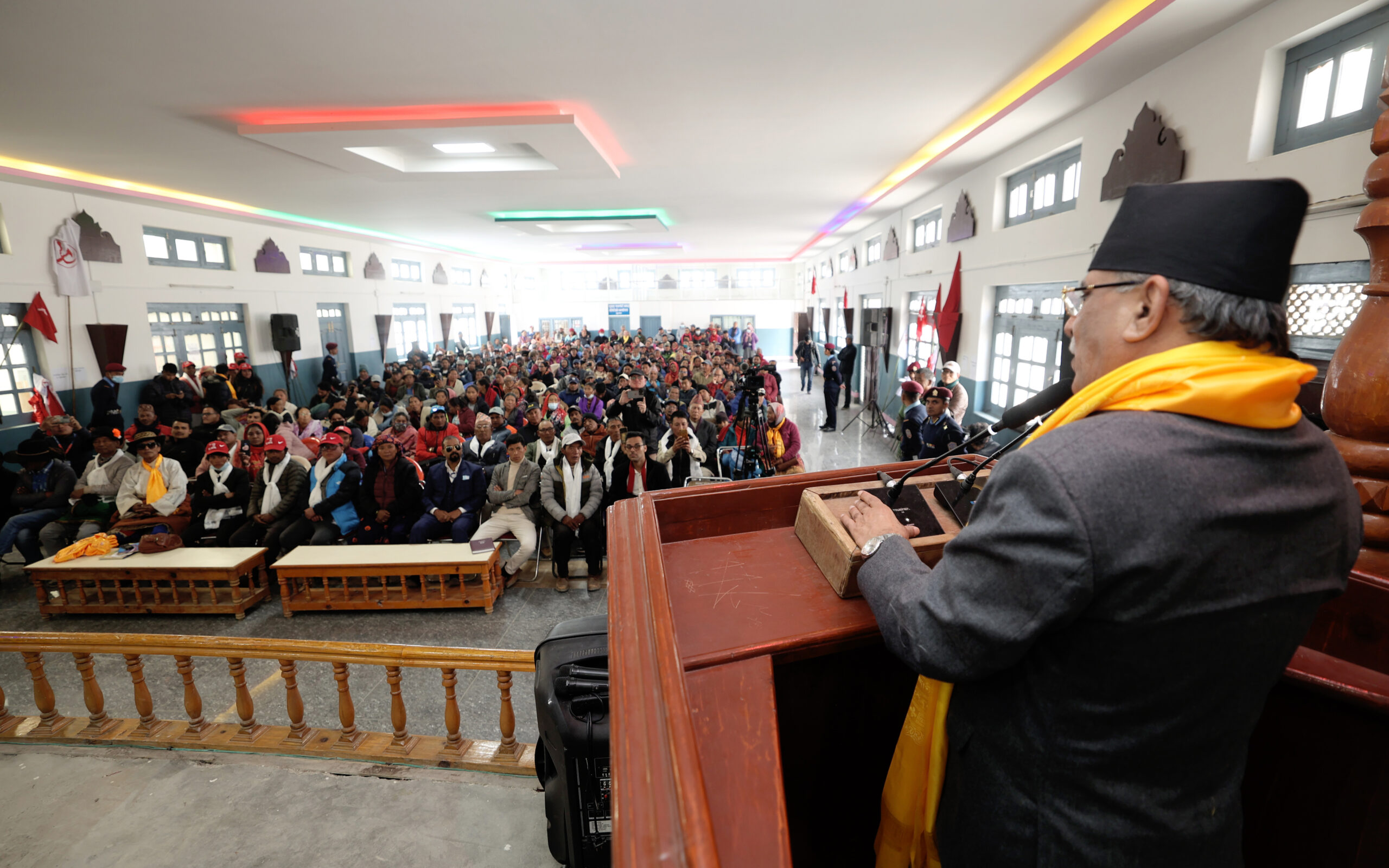चीनको सिमानामा रहेका व्यापारिक नाका नियमित सञ्चालन हुुन्छ :  प्रधानमन्त्री दाहाल