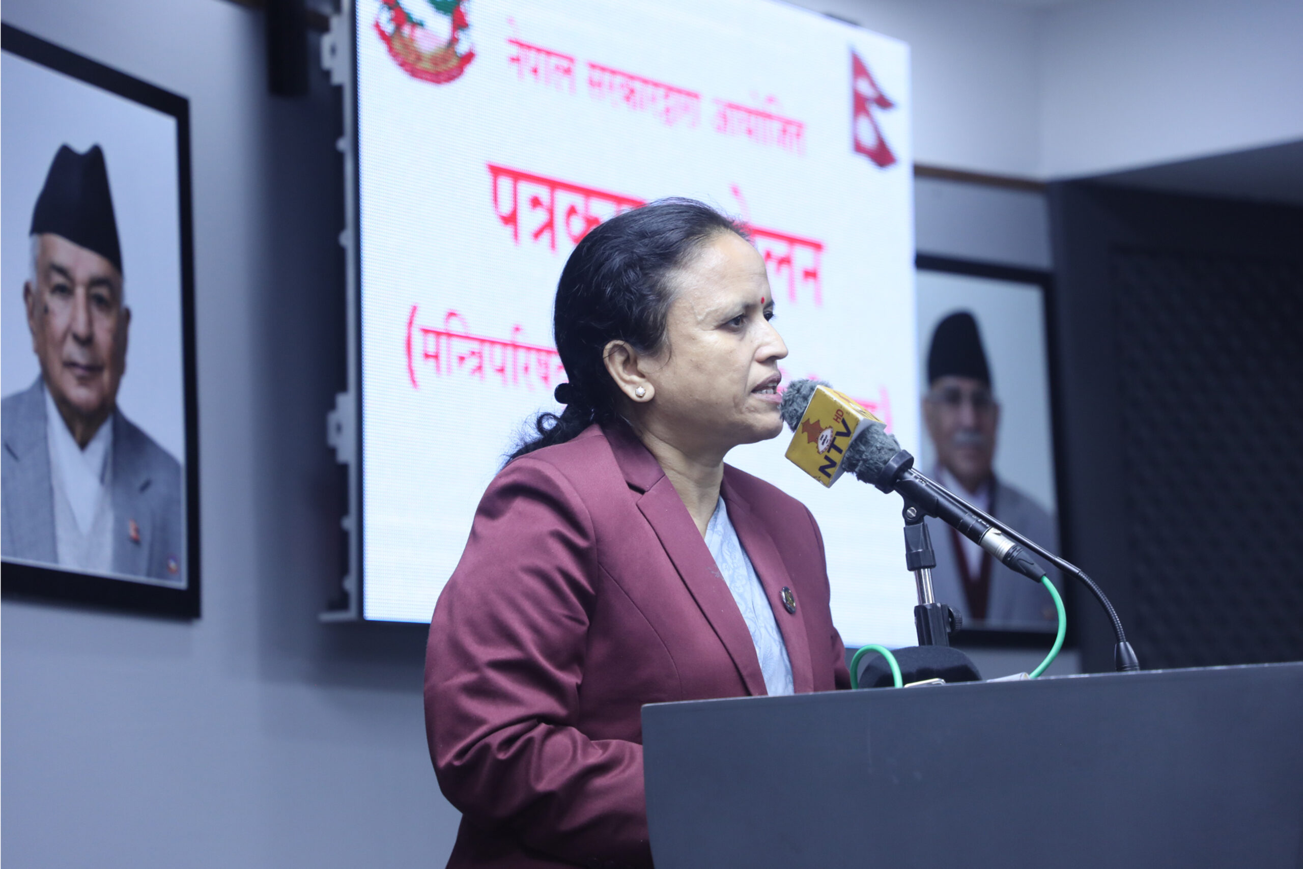 अहिलेको व्यवस्थाको जग ‘जनयुद्ध’ नै हो : सञ्चारमन्त्री शर्मा