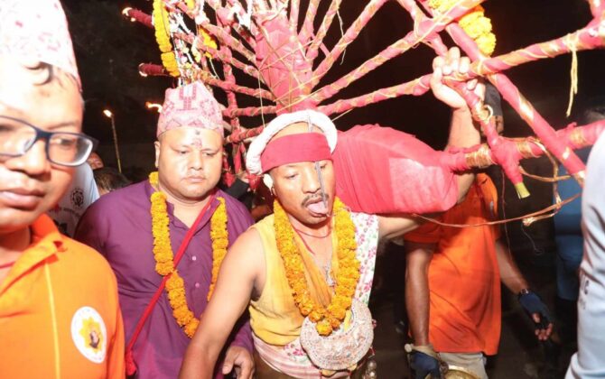 बालकरामले रचे यसरी पहिलो इतिहास