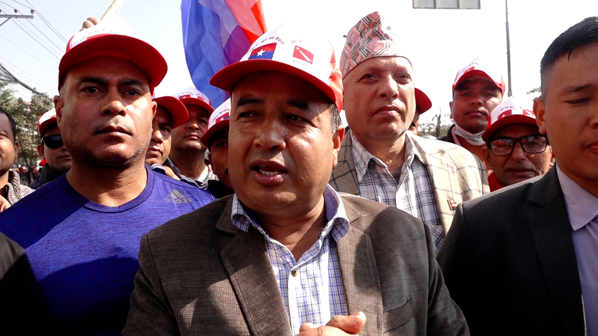 महंगी,भ्रष्टाचार र धार्मिक सहिष्णुता र सदभाव भड्काउने अपराधिक गतिविधि विरुद्ध युवा संघको काठमाडौंको तीनकुनेमा प्रदर्शन