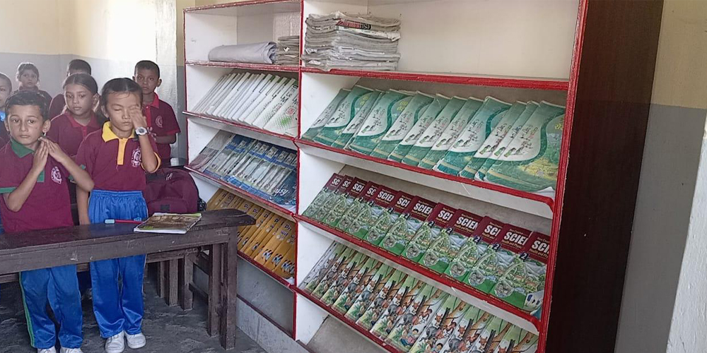 विद्यार्थीलाई किताब बोक्न नपर्दा …