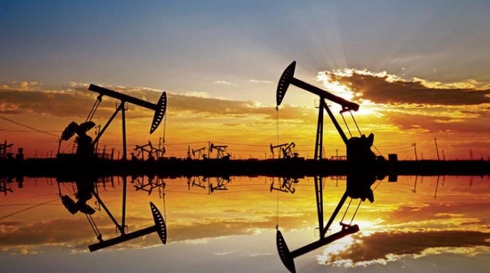 Russia to carry on voluntary oil export cuts by 300,000 barrels a day until yearend