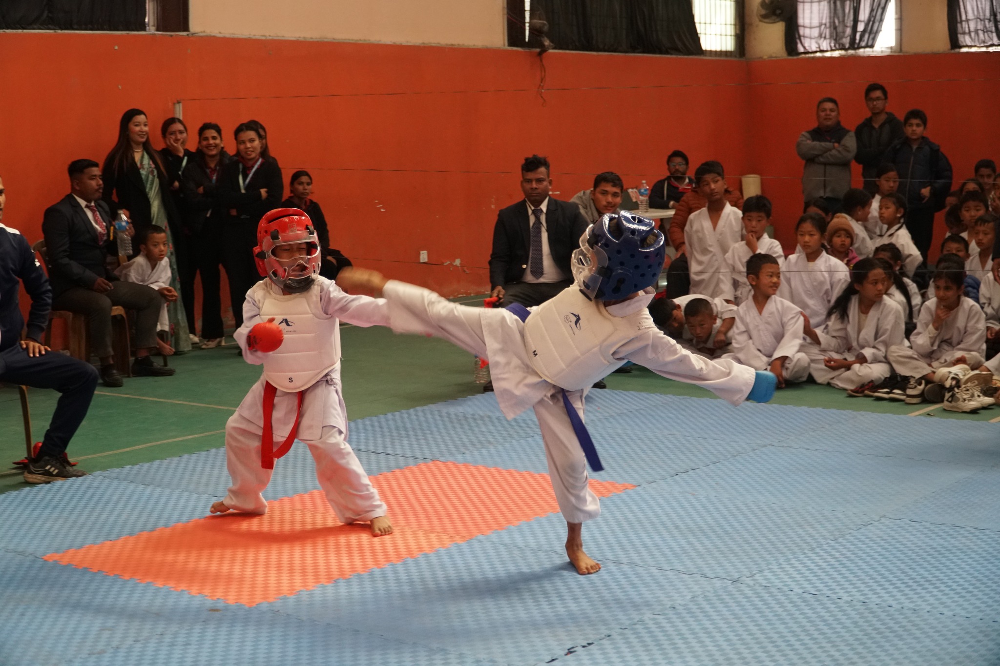 क्रिश्चियन कम्युनिटी स्कुलले आयोजना गरेको अन्तर विद्यालय सोतोकान कराते प्रतियोगिताको उपाधी सुनौलो भविस्य स्कुललाई