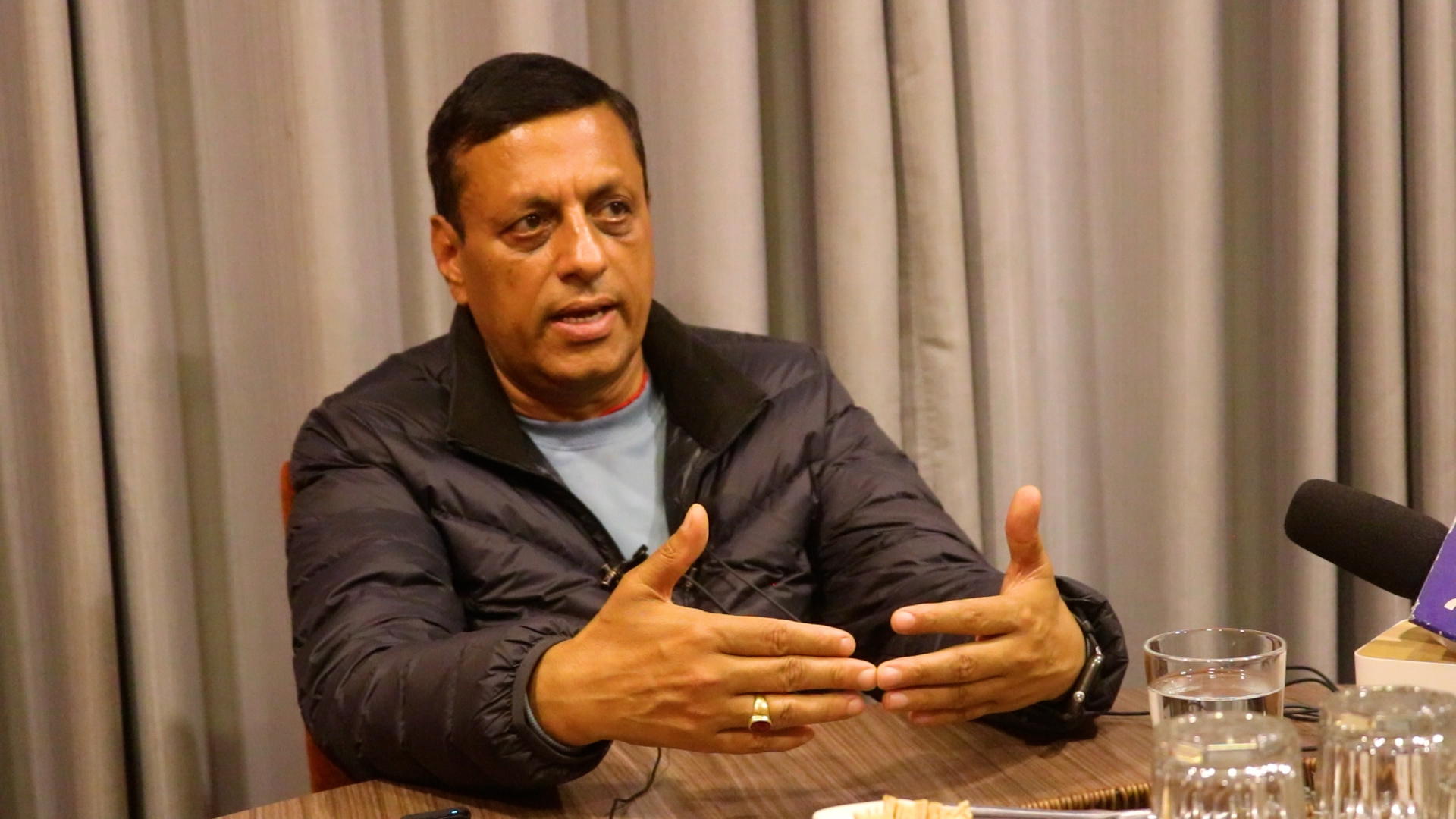 केपी ओलीमाथी राजनीतिक प्रतिशोध साँधियो,लोकतन्त्र फेरि धरापमा पर्ने देखियो :अधिवक्ता टिकाराम भट्टराई