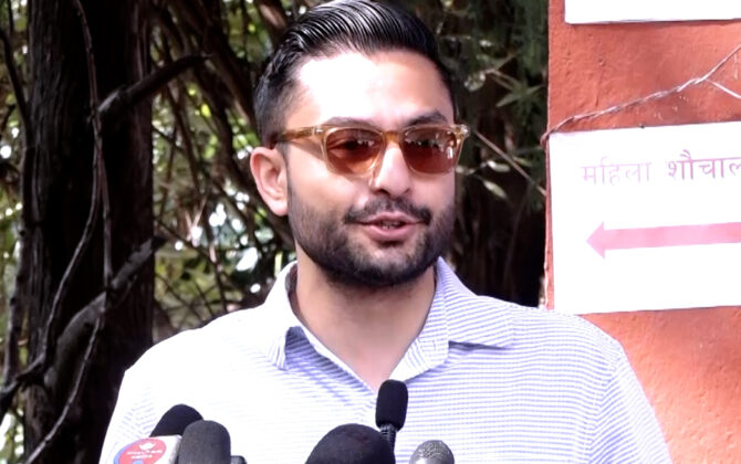 सरकार वाचापत्र अनुसार अघि बढीरहेको छः शिक्षामन्त्री सस्मीत पोखरेल